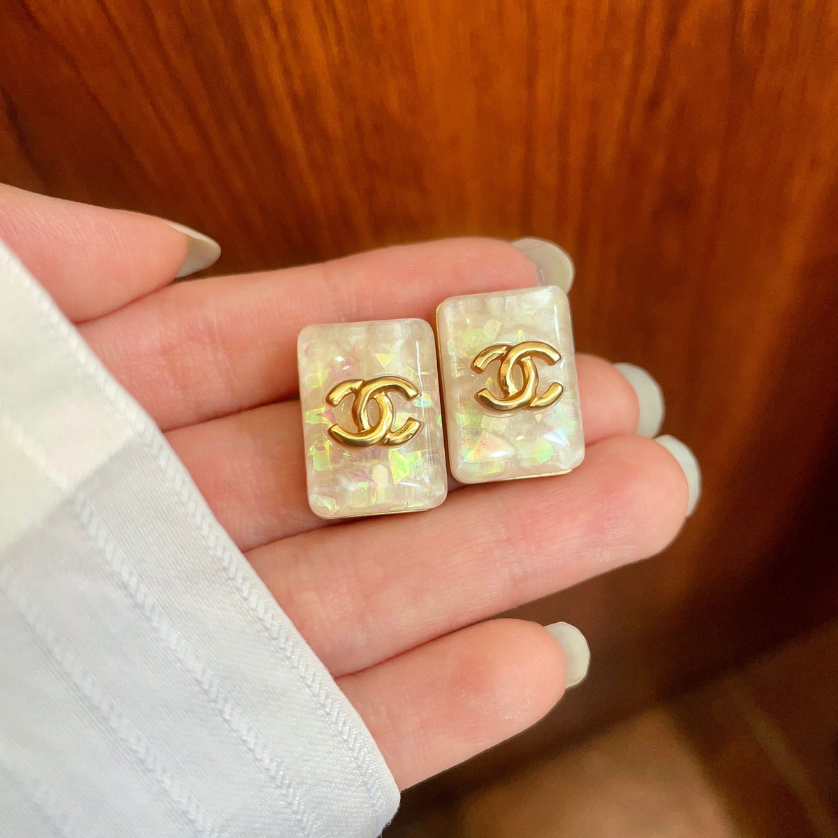 Double-C Emblem Stud Earrings in Polished Metal-Tone – Design 410 side detail