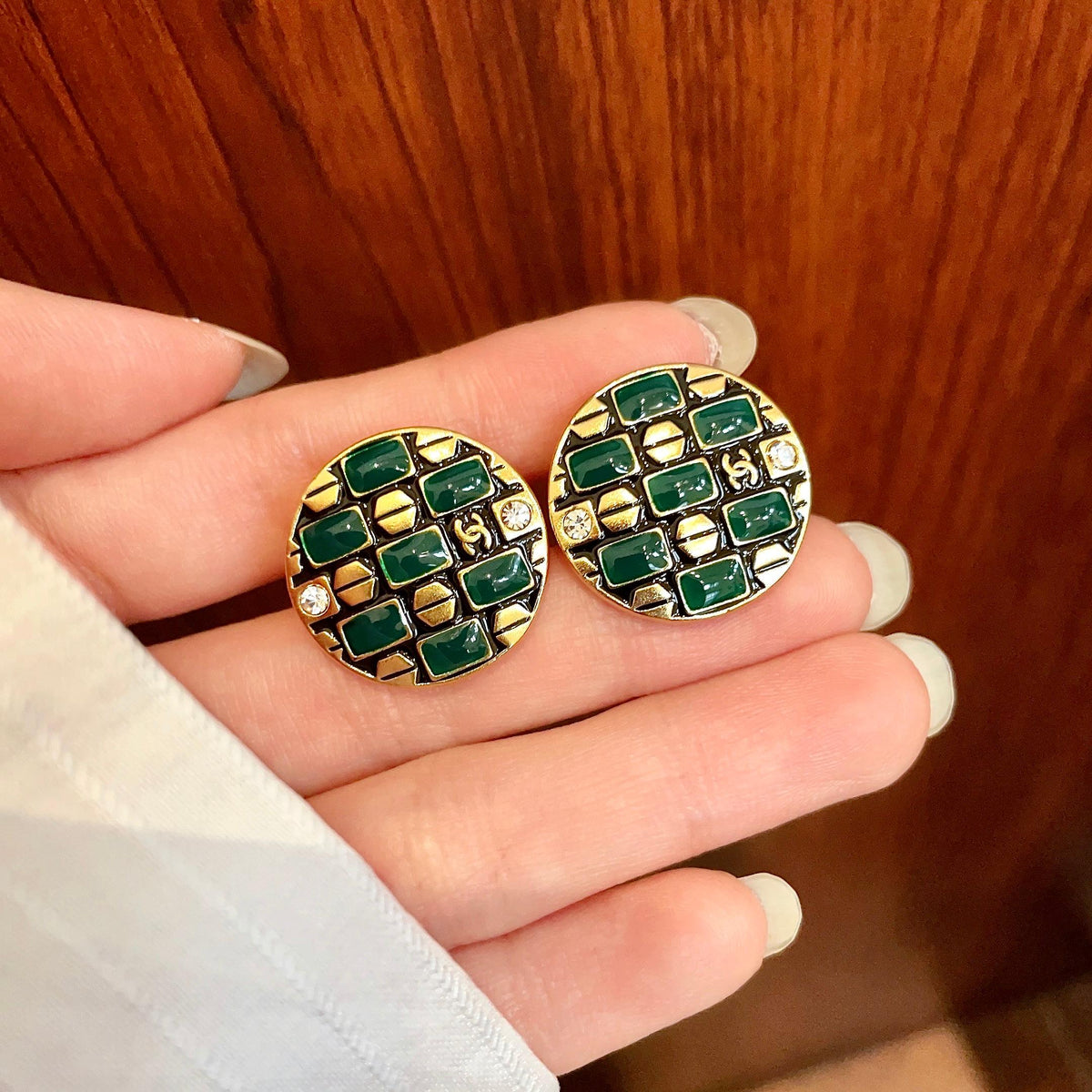 Double-C Emblem Stud Earrings in Polished Metal-Tone – Design 454 side detail