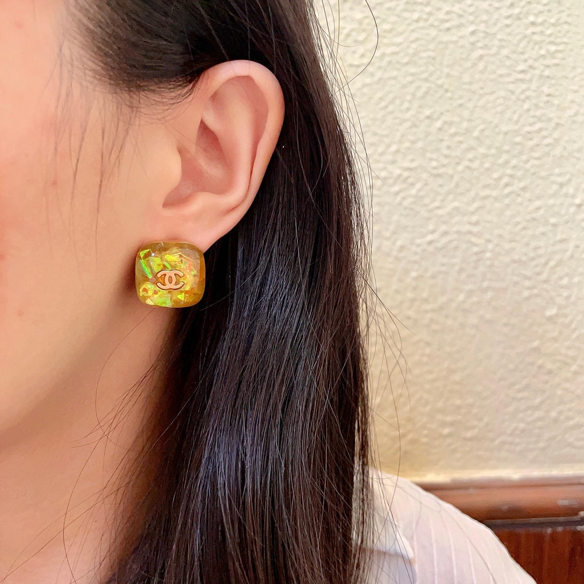Double-C Emblem Stud Earrings in Polished Metal-Tone – Design 118 detail view