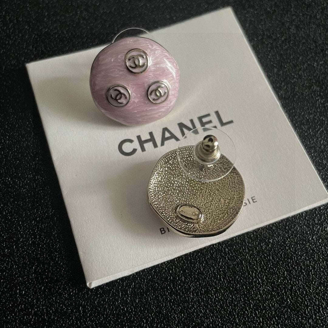 Double-C Emblem Stud Earrings in Polished Metal-Tone – Design 123 main product view