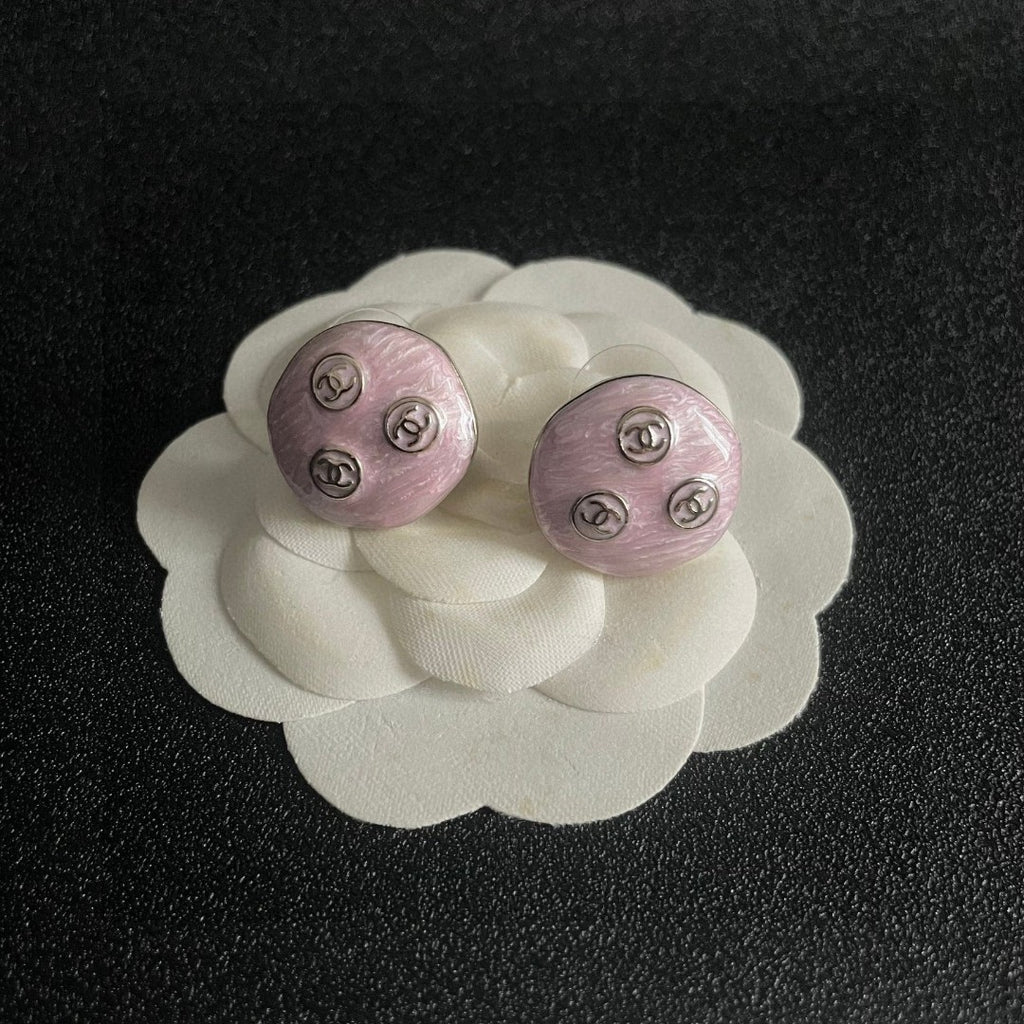Double-C Emblem Stud Earrings in Polished Metal-Tone – Design 106 front product view