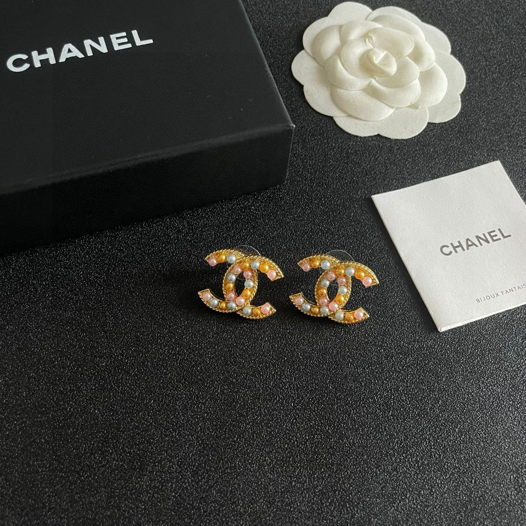 Double-C Emblem Stud Earrings in Polished Metal-Tone – Design 187 styled product view
