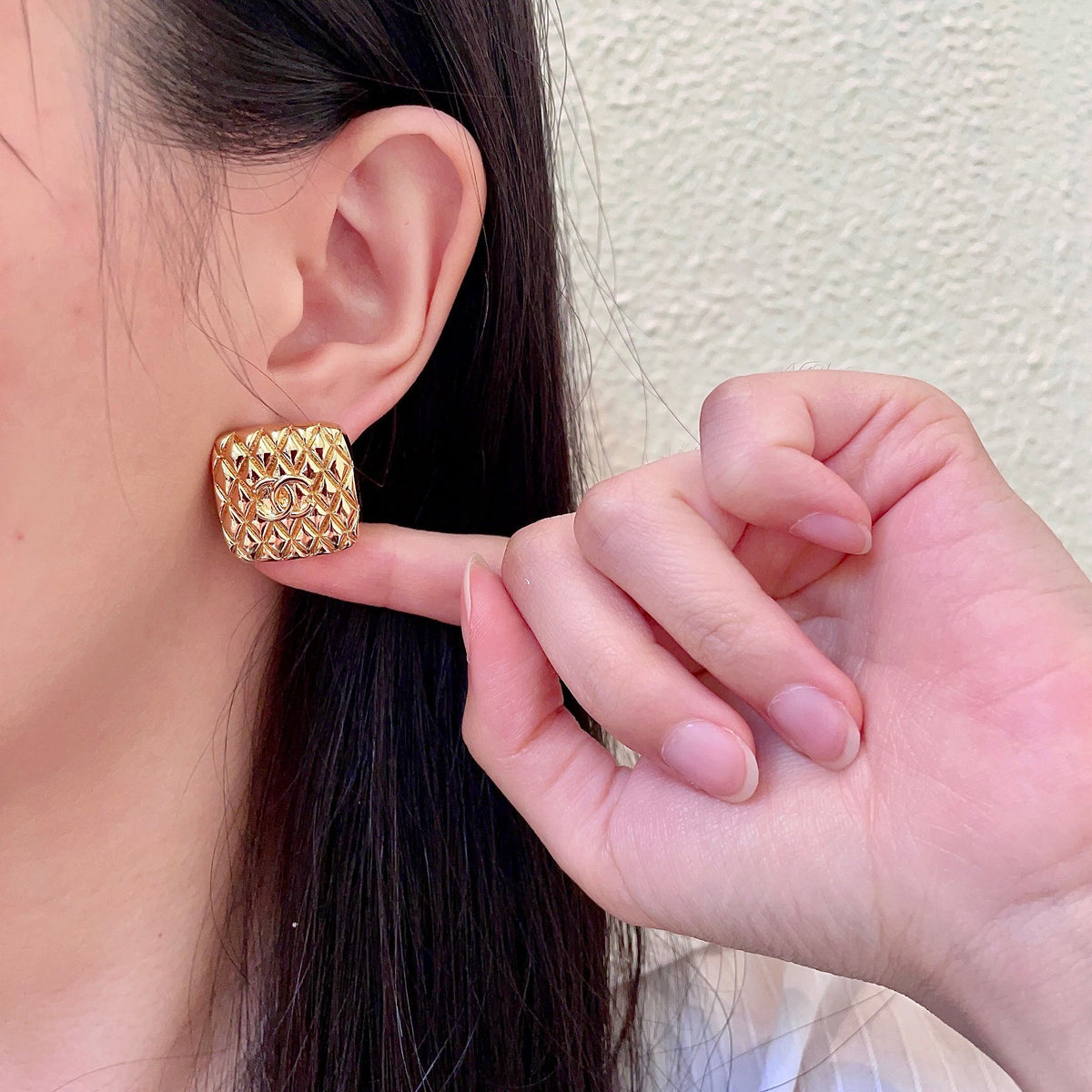 Double-C Emblem Stud Earrings in Polished Metal-Tone – Design 398 front product view