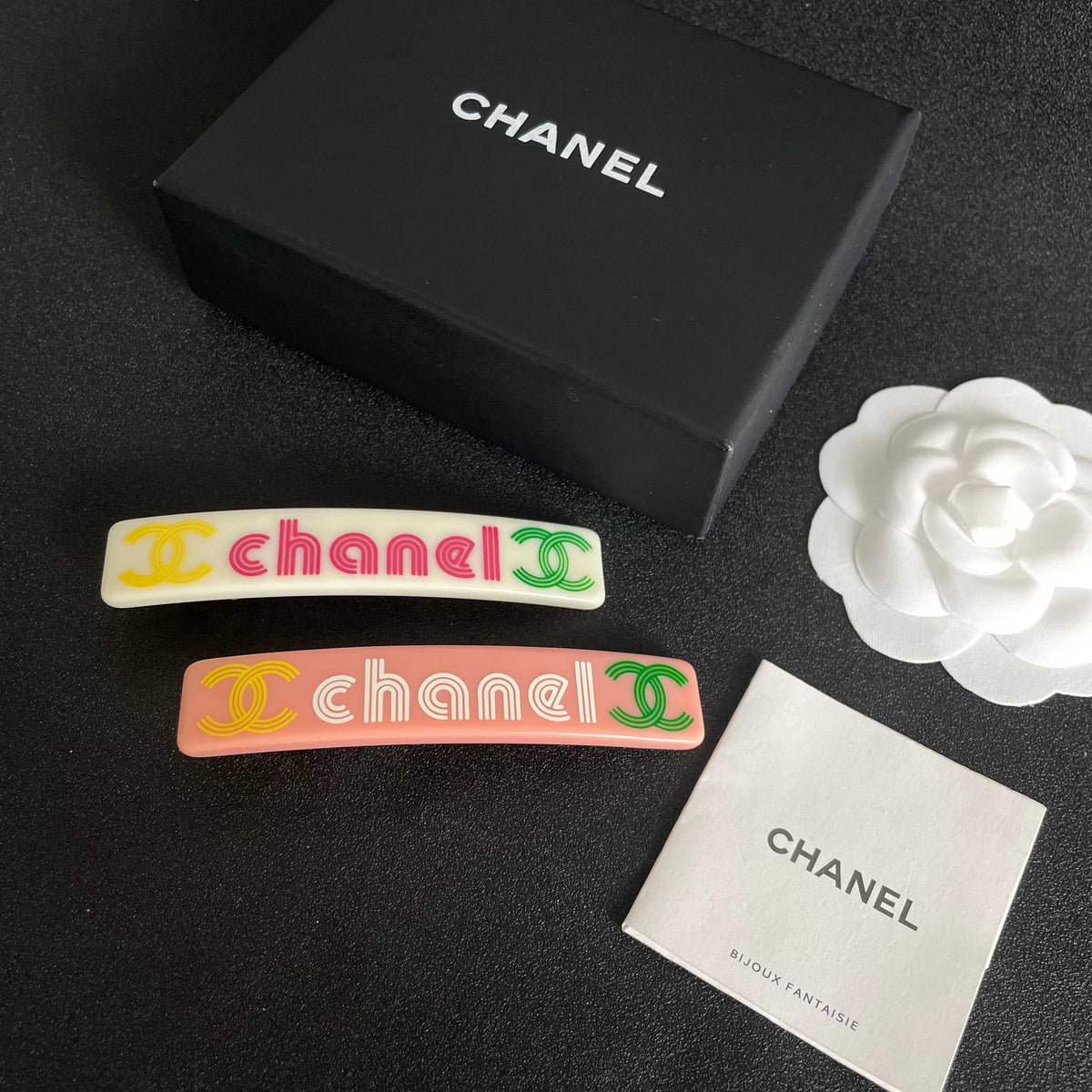Double-C Emblem Hair Clip – Design 035 close-up detail
