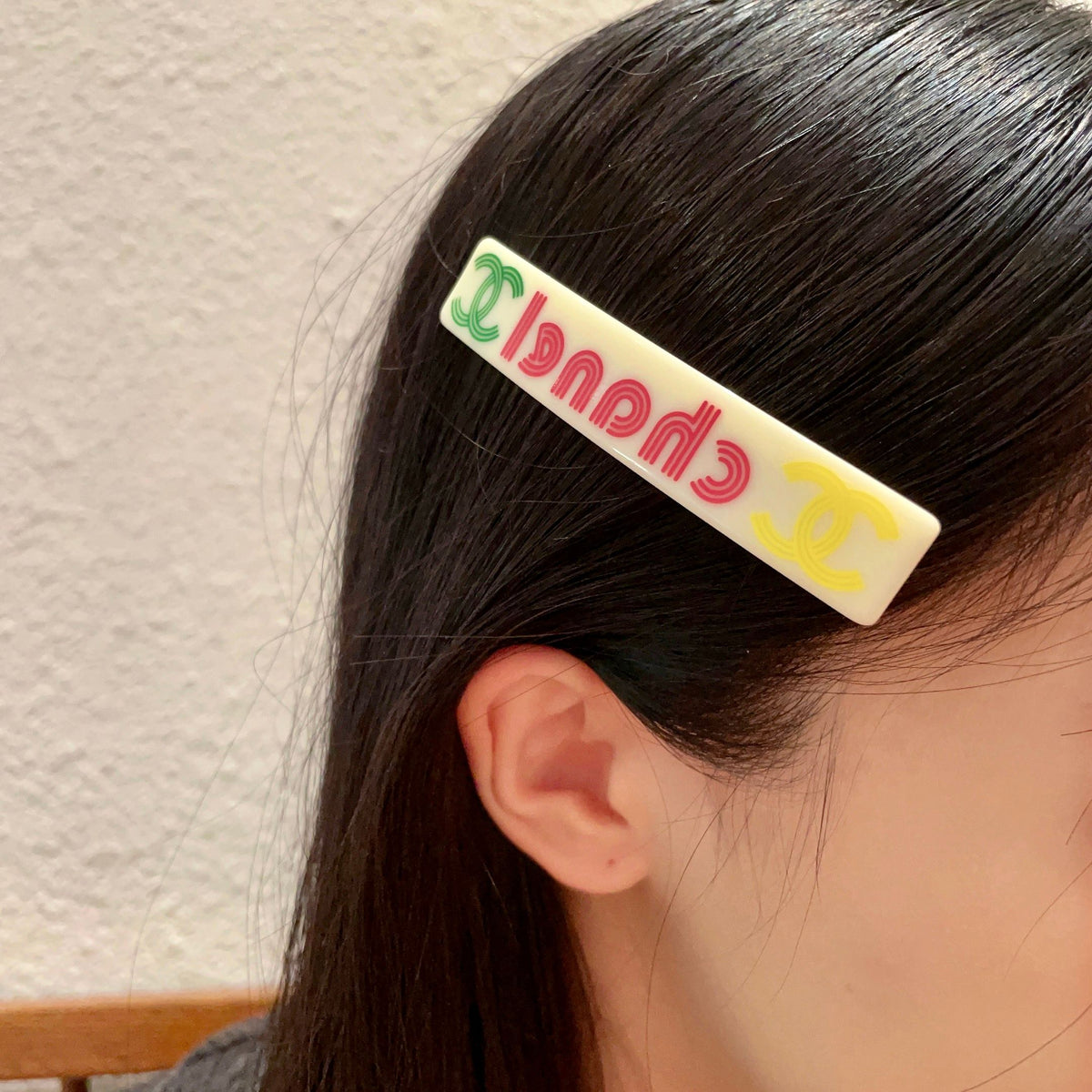 Double-C Emblem Hair Clip – Design 034 front product view
