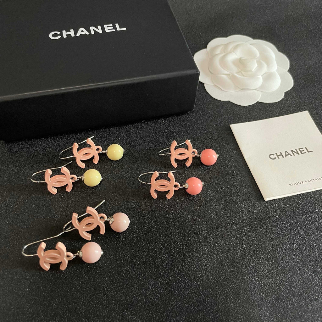 Double-C Emblem Statement Earrings in Polished Metal-Tone – Design 028 side detail