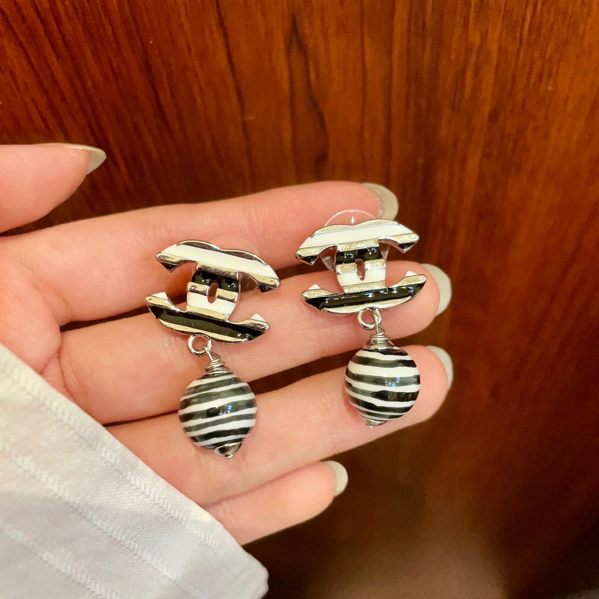 Double-C Emblem Statement Earrings in Polished Metal-Tone – Design 030 side detail