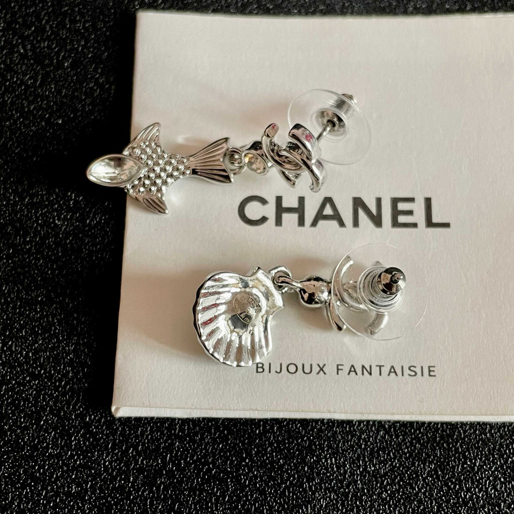 Double-C Emblem Statement Earrings in Polished Metal-Tone – Design 022 main product view
