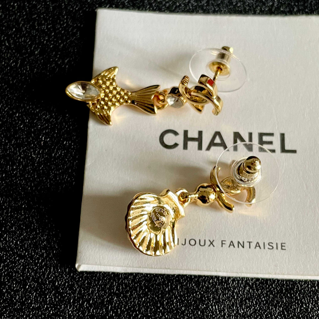 Double-C Emblem Statement Earrings in Polished Metal-Tone – Design 021 main product view