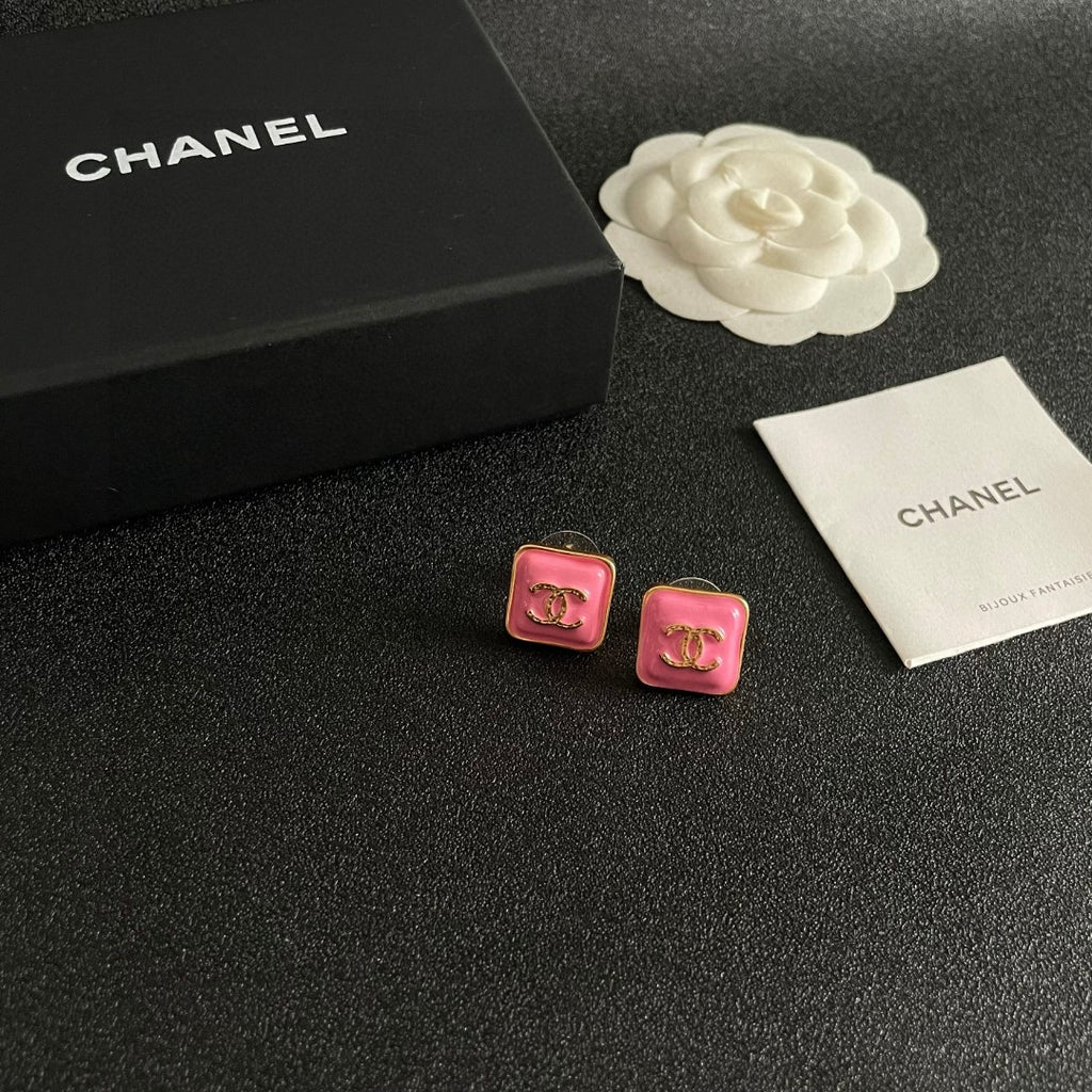 Double-C Emblem Stud Earrings in Polished Metal-Tone – Design 249 styled product view
