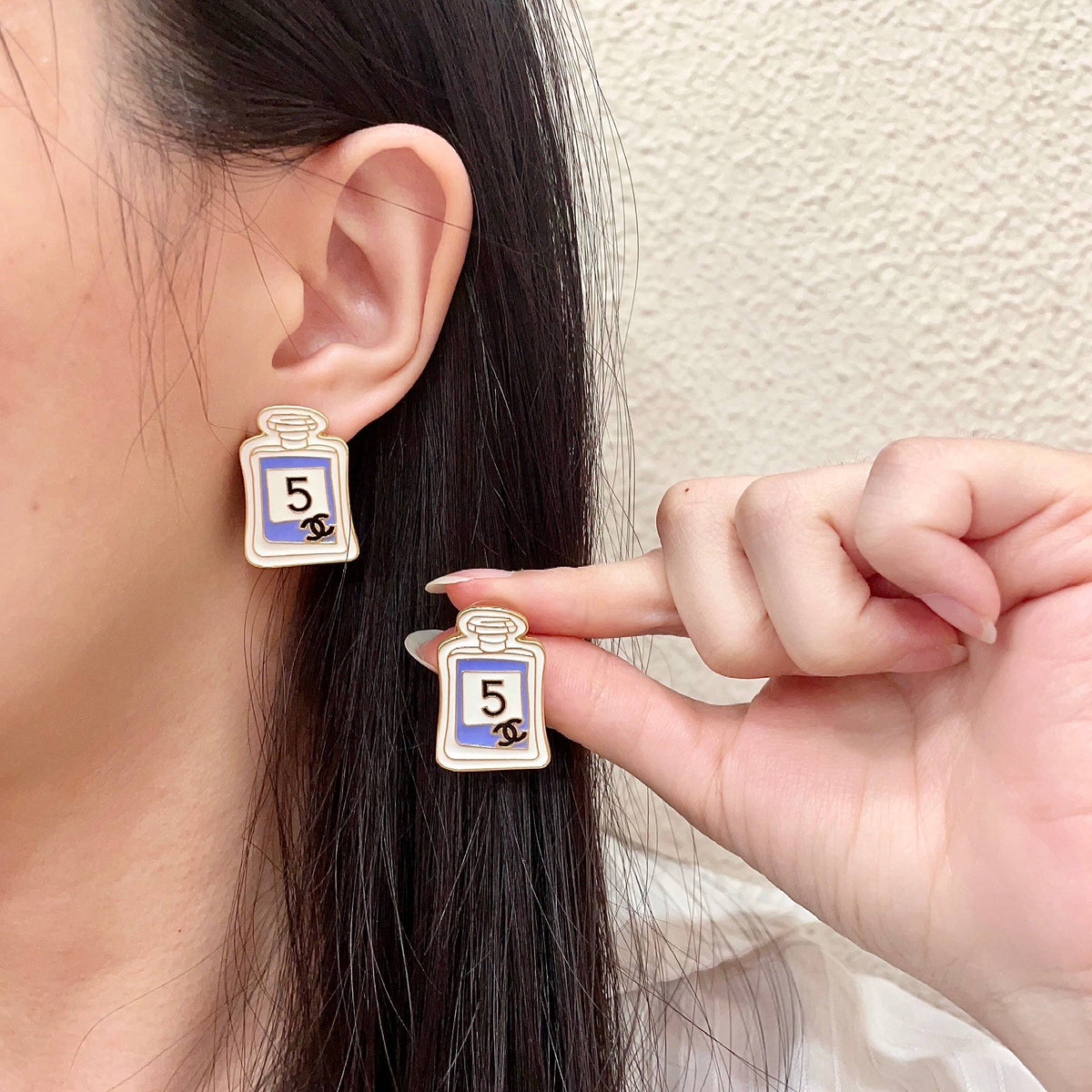Double-C Emblem Stud Earrings in Polished Metal-Tone – Design 219 main product view