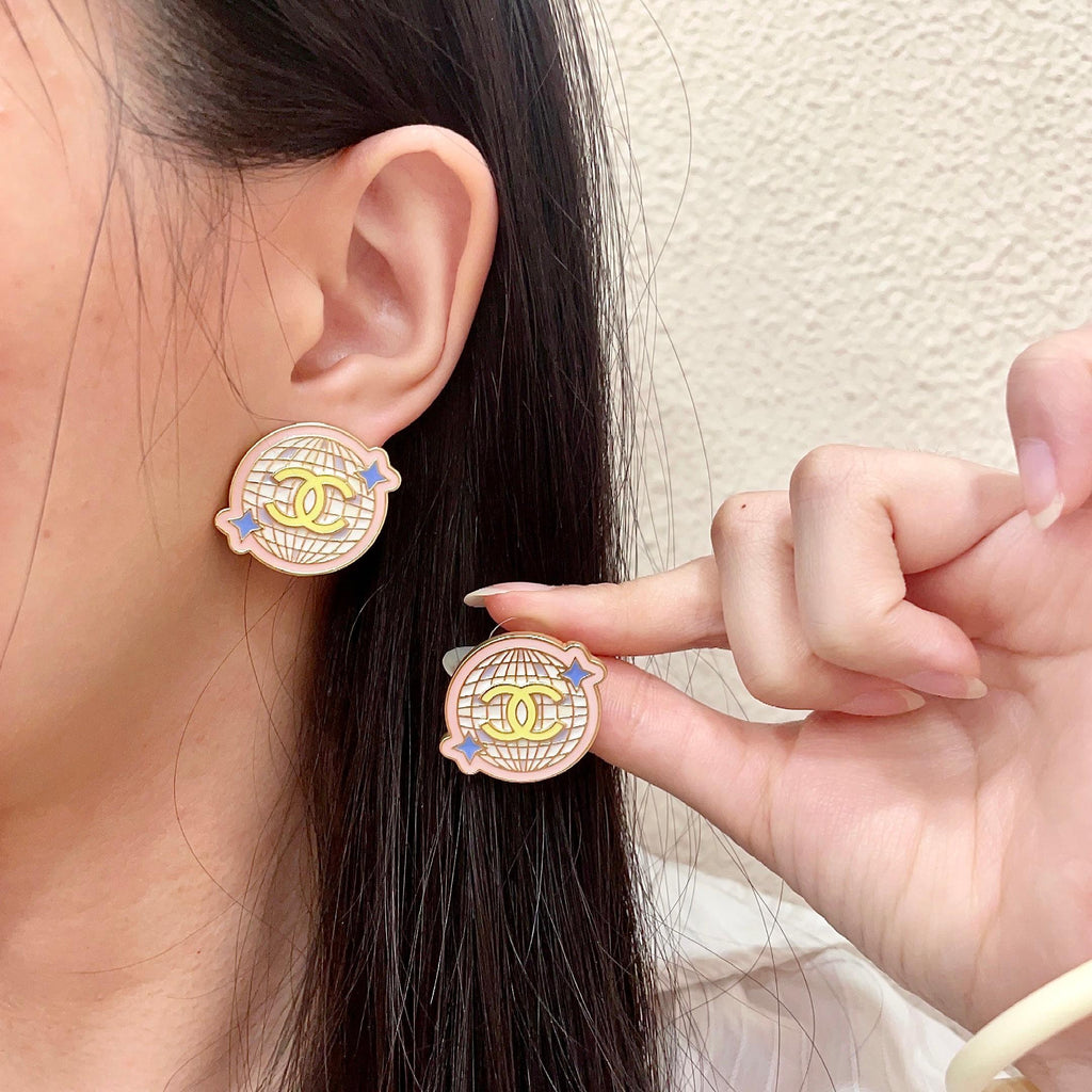 Double-C Emblem Stud Earrings in Polished Metal-Tone – Design 218 main product view