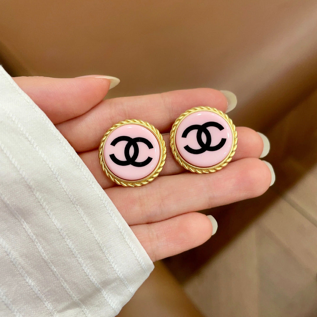 Double-C Emblem Stud Earrings in Polished Metal-Tone – Design 215 side detail