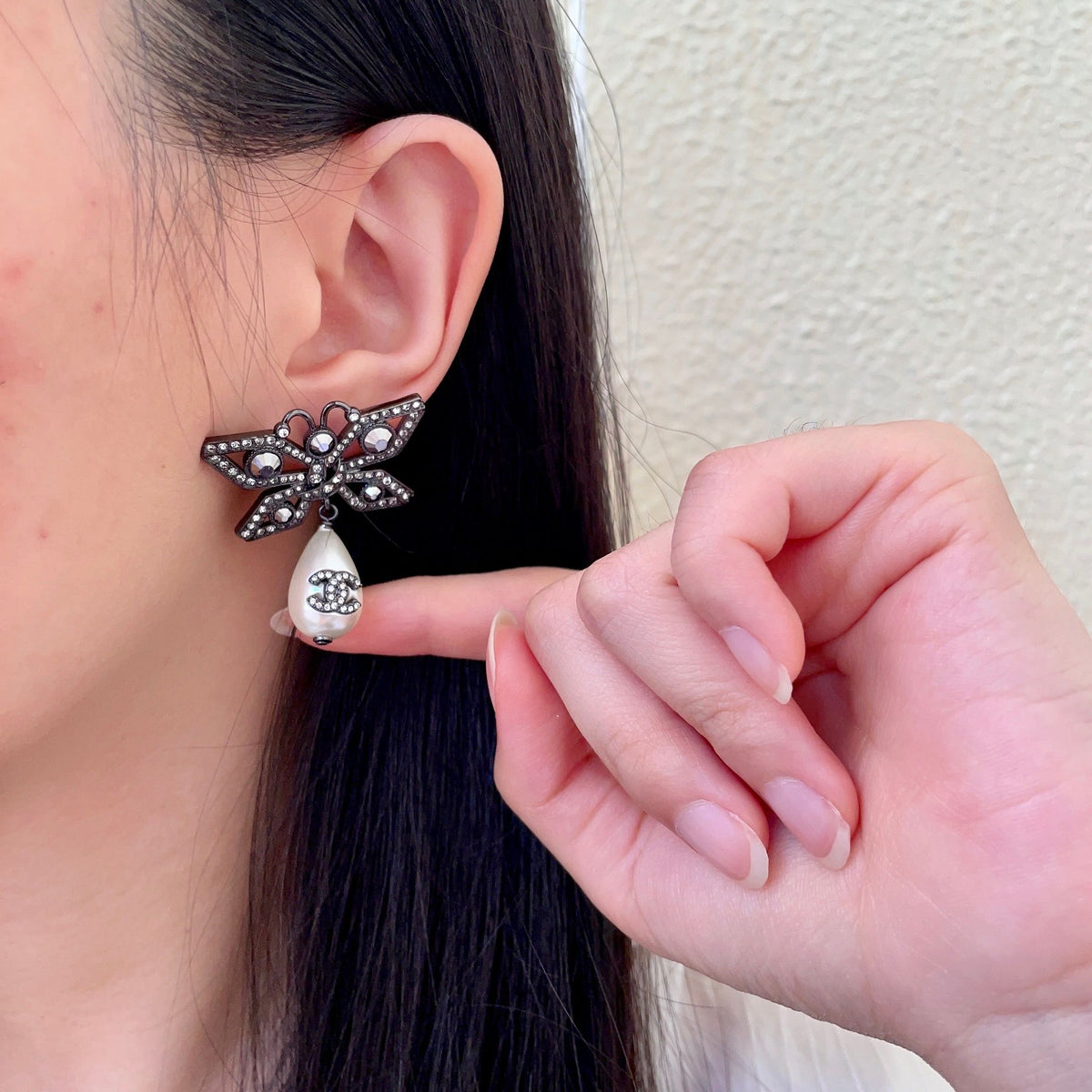 Double-C Emblem Pearl-Detail Statement Earrings – Pearl Detail – Design 018 front product view