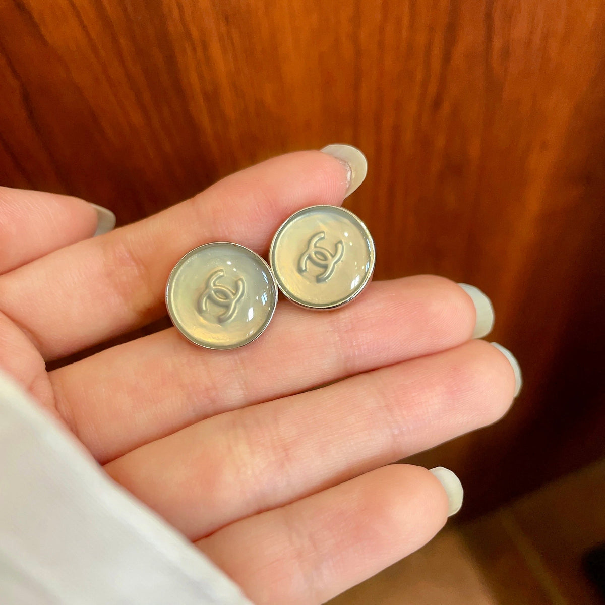 Double-C Emblem Stud Earrings in Polished Metal-Tone – Design 275 side detail