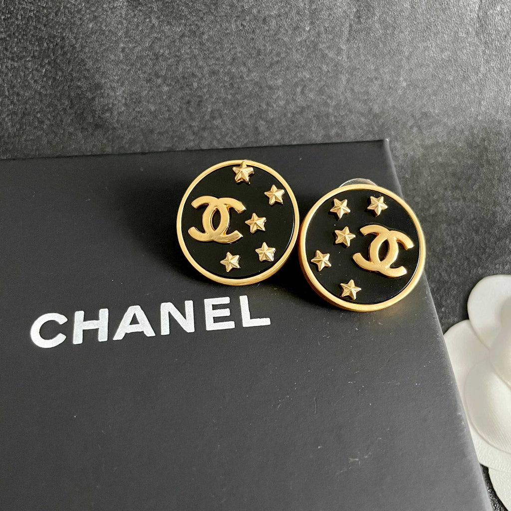 Double-C Emblem Stud Earrings in Polished Metal-Tone – Star Detail – Design 005 detail view