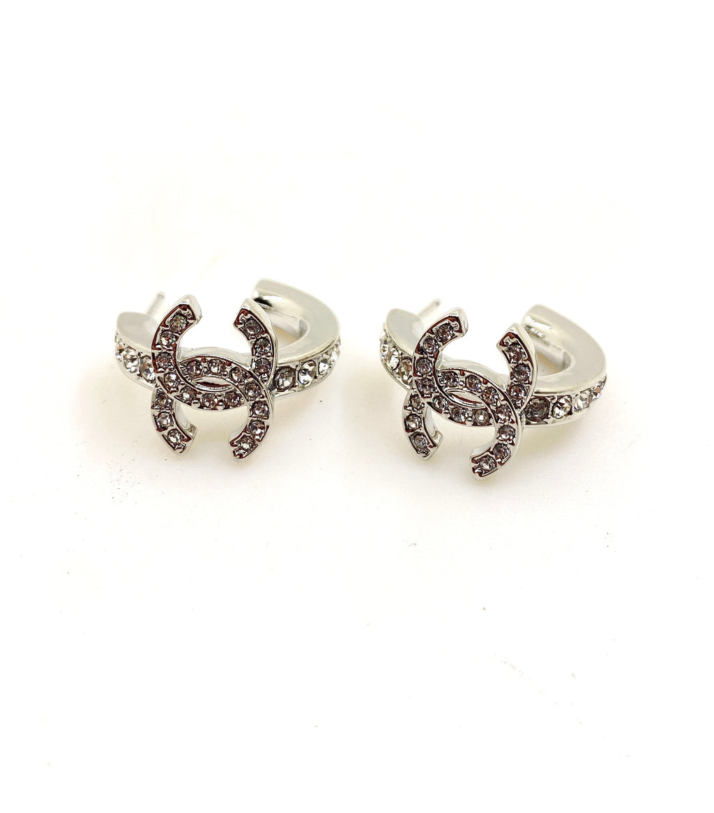 Signature Emblem Jewelry Accessory in Gold-Tone – White Detail – Design 006 detail view