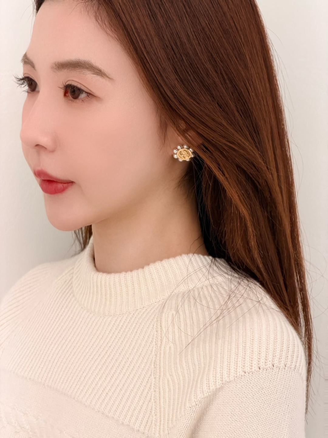 Double-C Emblem Stud Earrings in Polished Metal-Tone – Design 299 front product view
