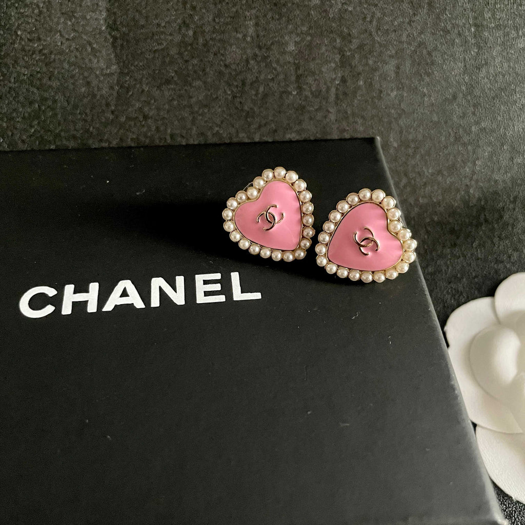 Double-C Emblem Pearl-Detail Stud Earrings – Pearl Detail – Design 022 detail view