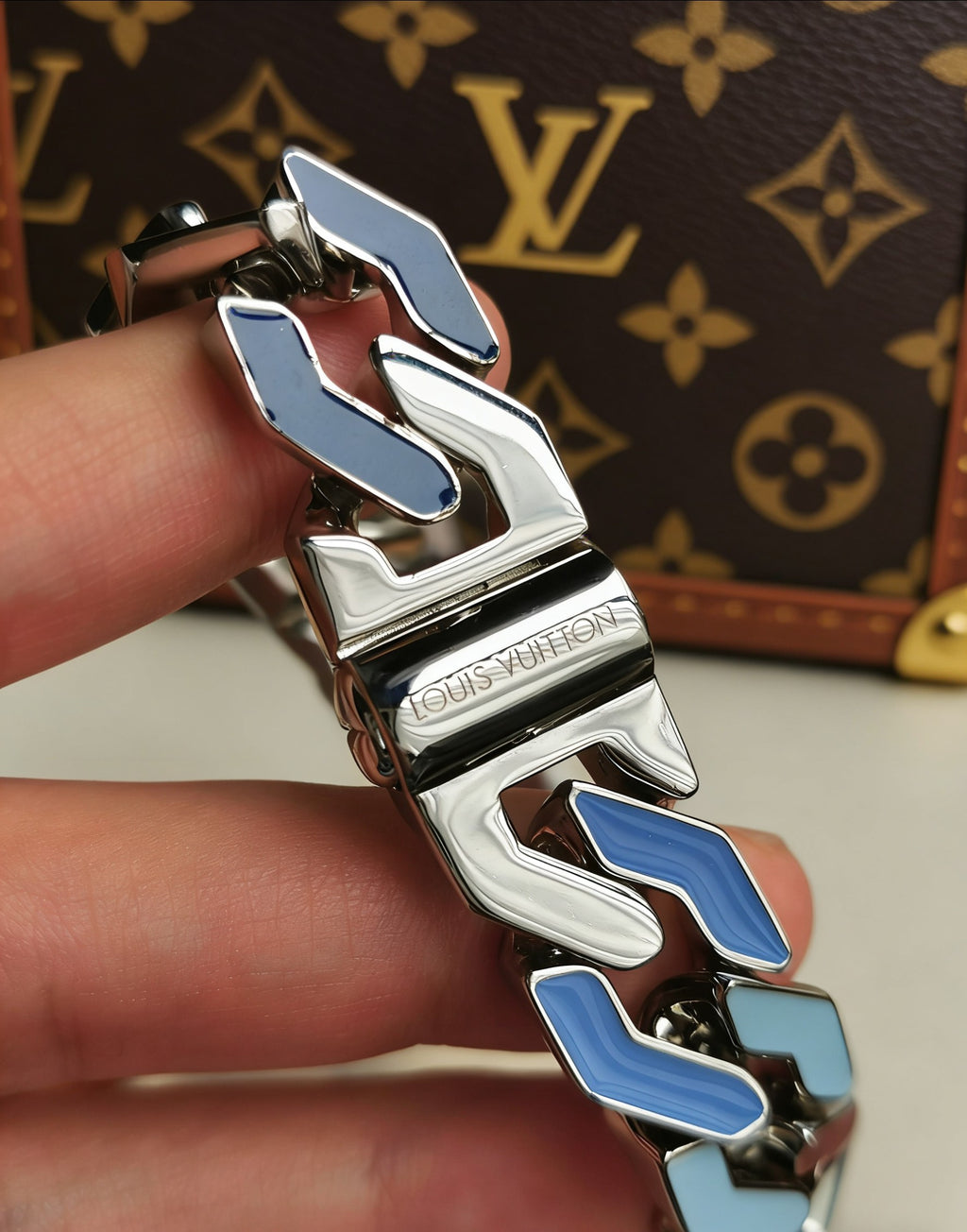 Signature Emblem Bracelet in Polished Metal-Tone – Design 023 side detail