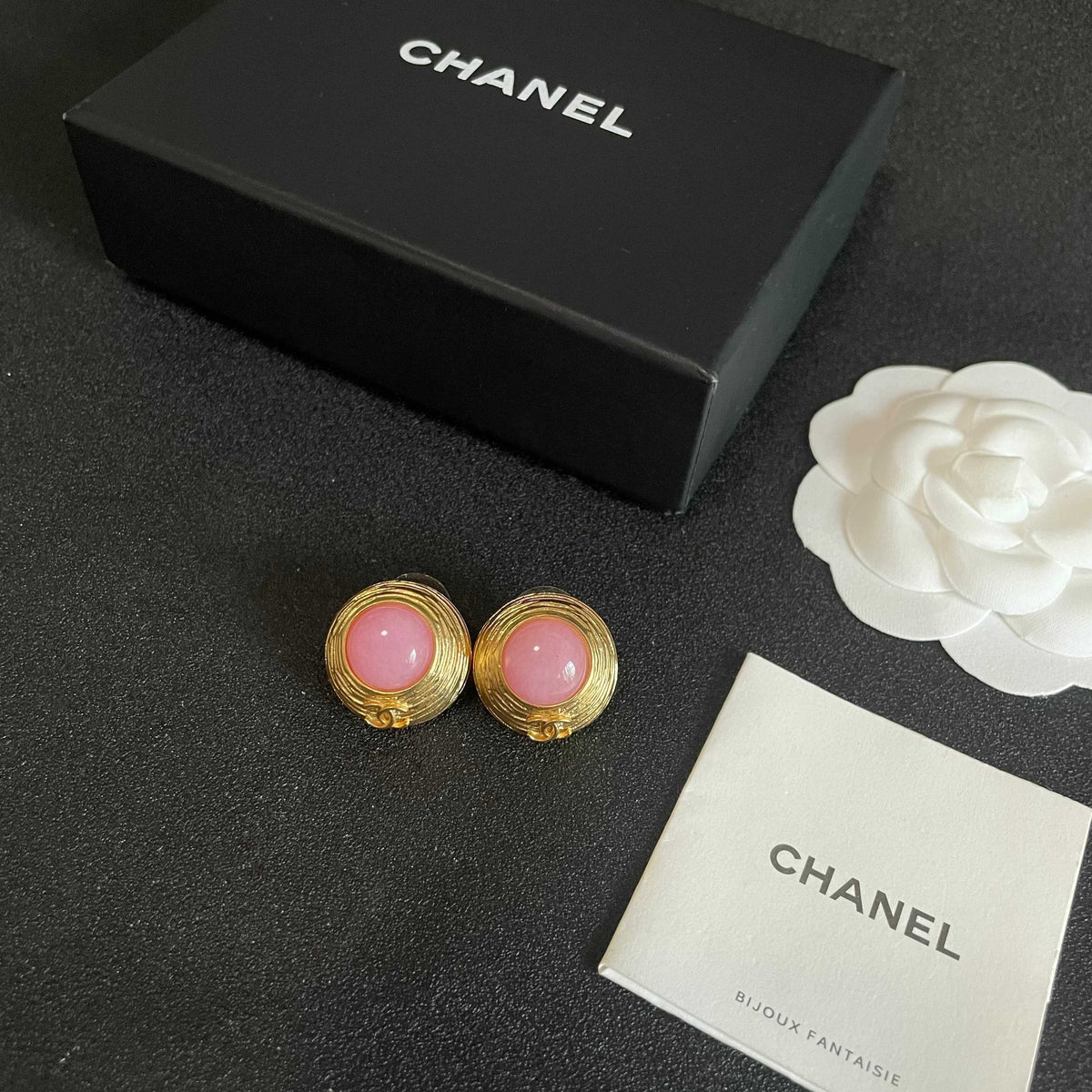 Double-C Emblem Stud Earrings in Polished Metal-Tone – Design 281 close-up detail