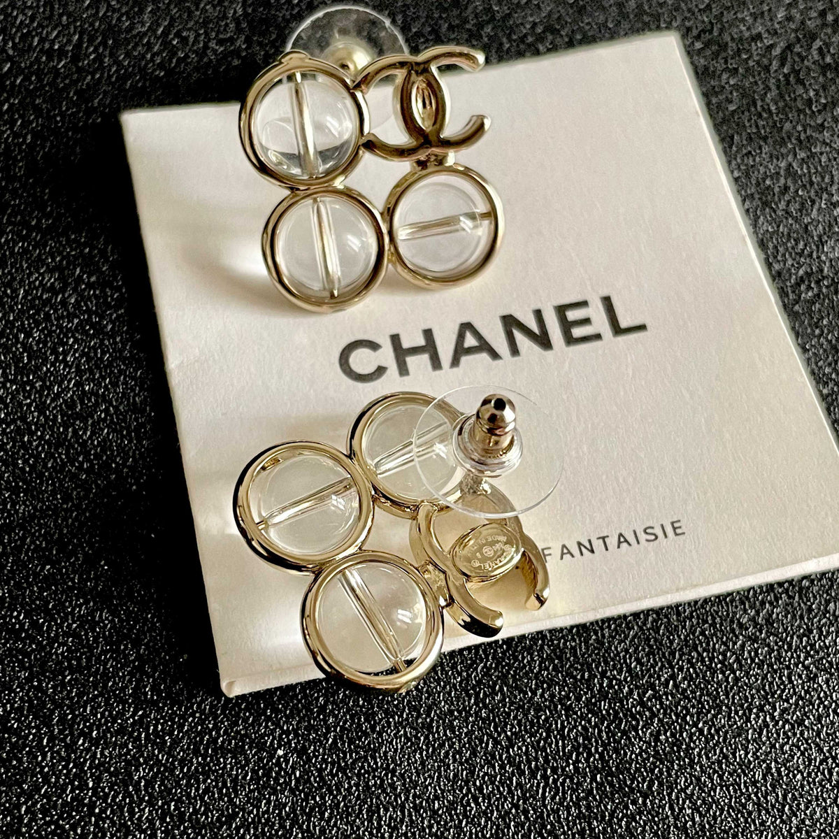 Double-C Emblem Stud Earrings in Polished Metal-Tone – Design 373 main product view
