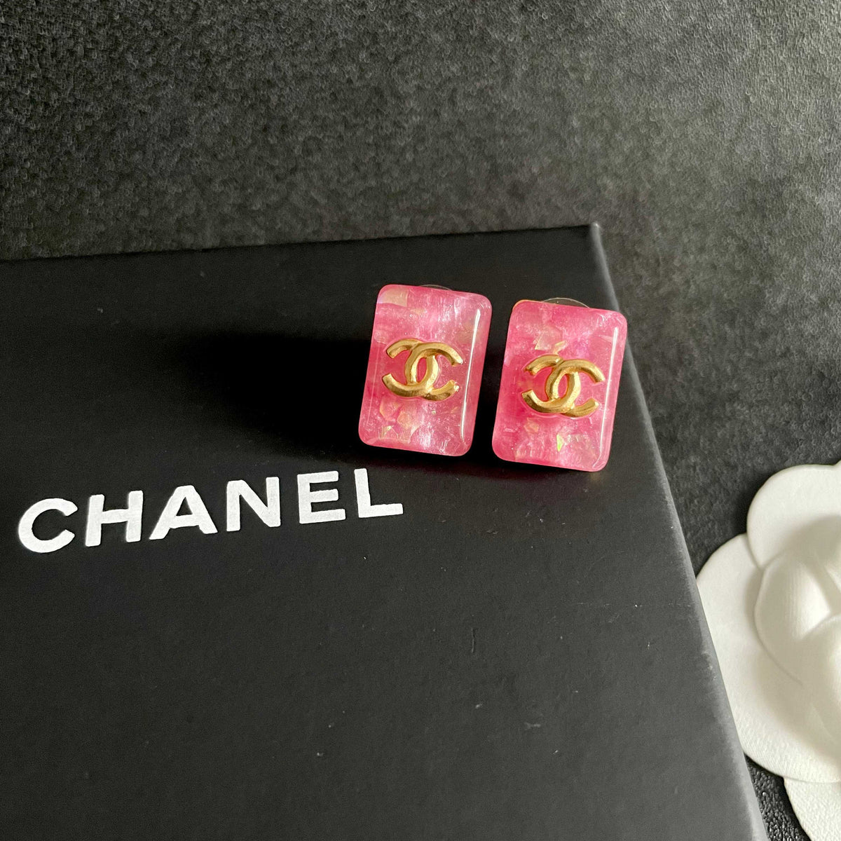 Double-C Emblem Stud Earrings in Polished Metal-Tone – Design 059 detail view