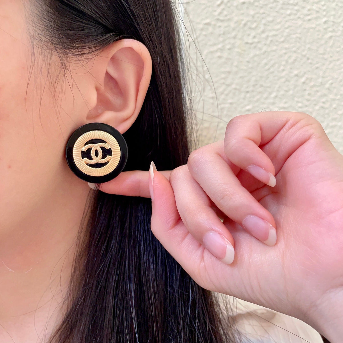 Double-C Emblem Stud Earrings in Polished Metal-Tone – Design 053 front product view