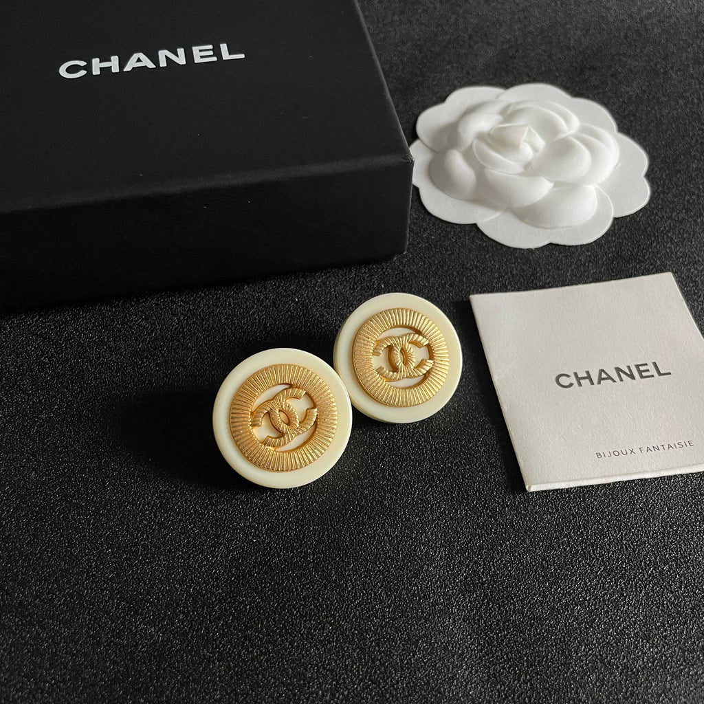 Double-C Emblem Stud Earrings in Polished Metal-Tone – Design 040 styled product view