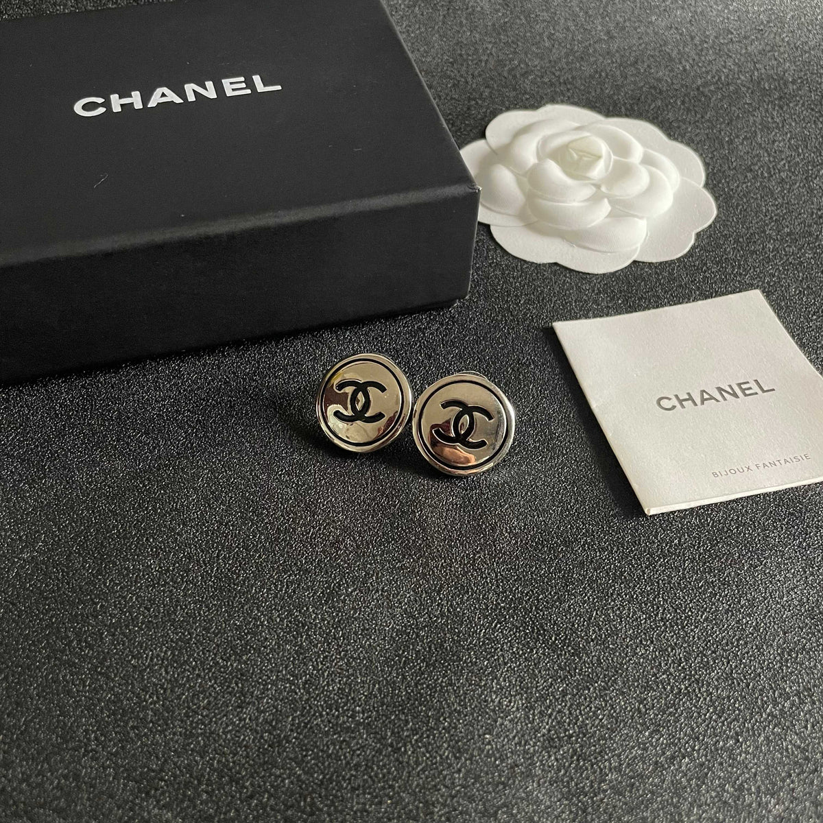 Double-C Emblem Stud Earrings in Polished Metal-Tone – Design 164 styled product view