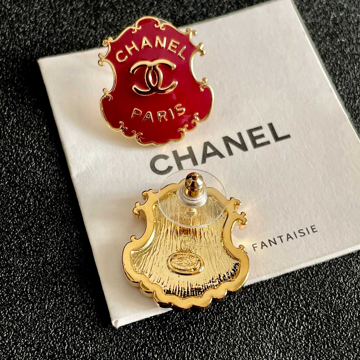 Double-C Emblem Stud Earrings in Polished Metal-Tone – Design 163 main product view