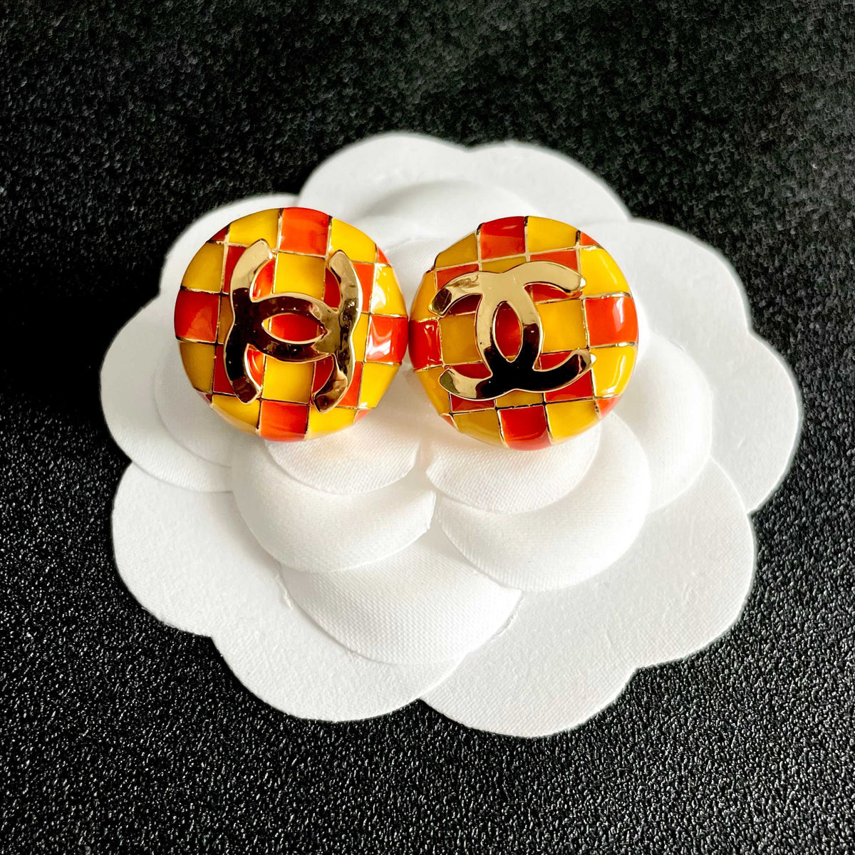 Double-C Emblem Stud Earrings in Polished Metal-Tone – Checkerboard – Design 004 front product view