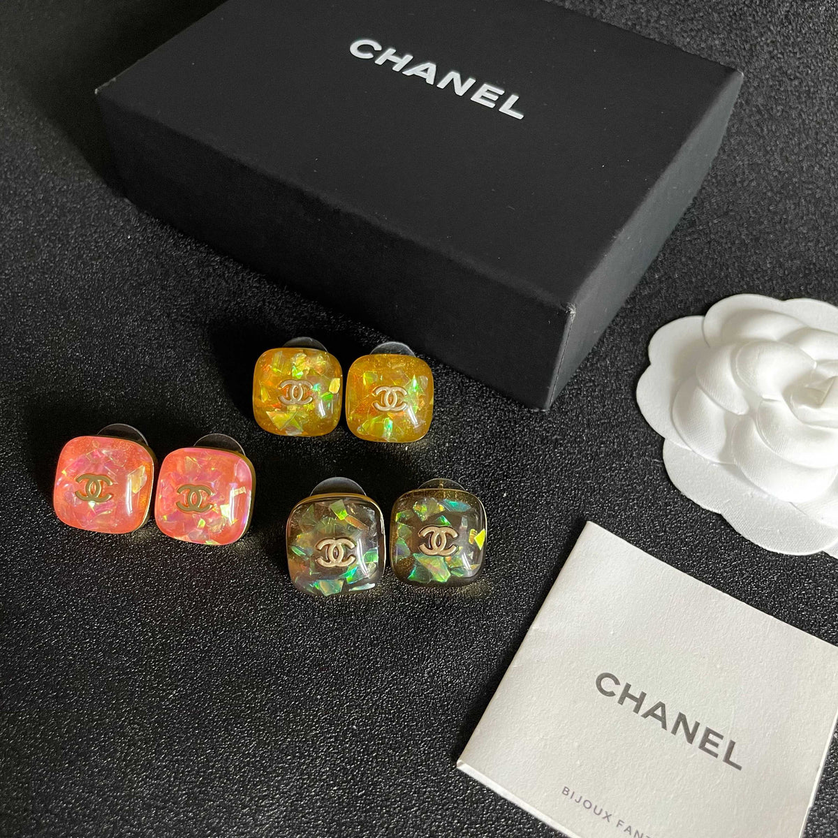 Double-C Emblem Stud Earrings in Polished Metal-Tone – Design 159 side detail