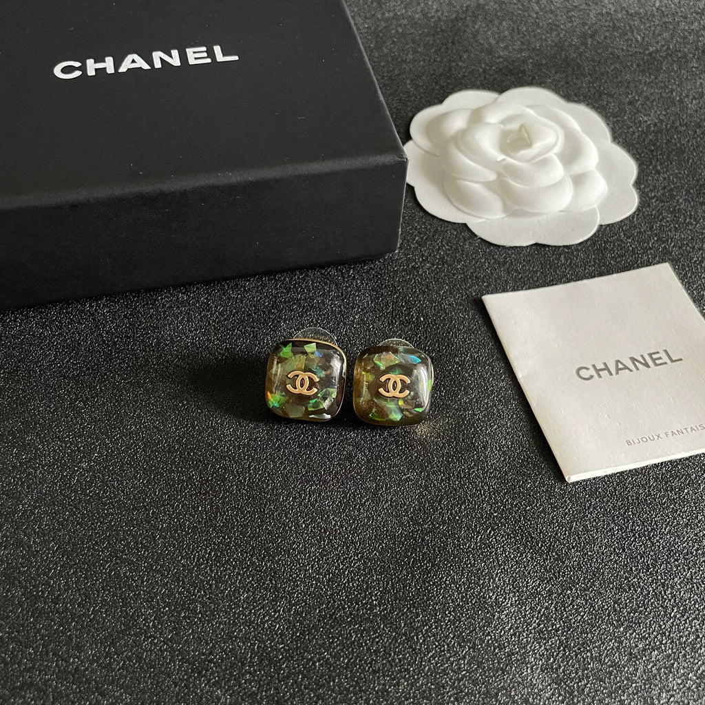 Double-C Emblem Stud Earrings in Polished Metal-Tone – Design 158 styled product view