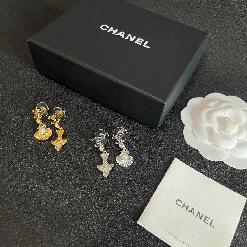 Double-C Emblem Statement Earrings in Polished Metal-Tone – Design 021 side detail