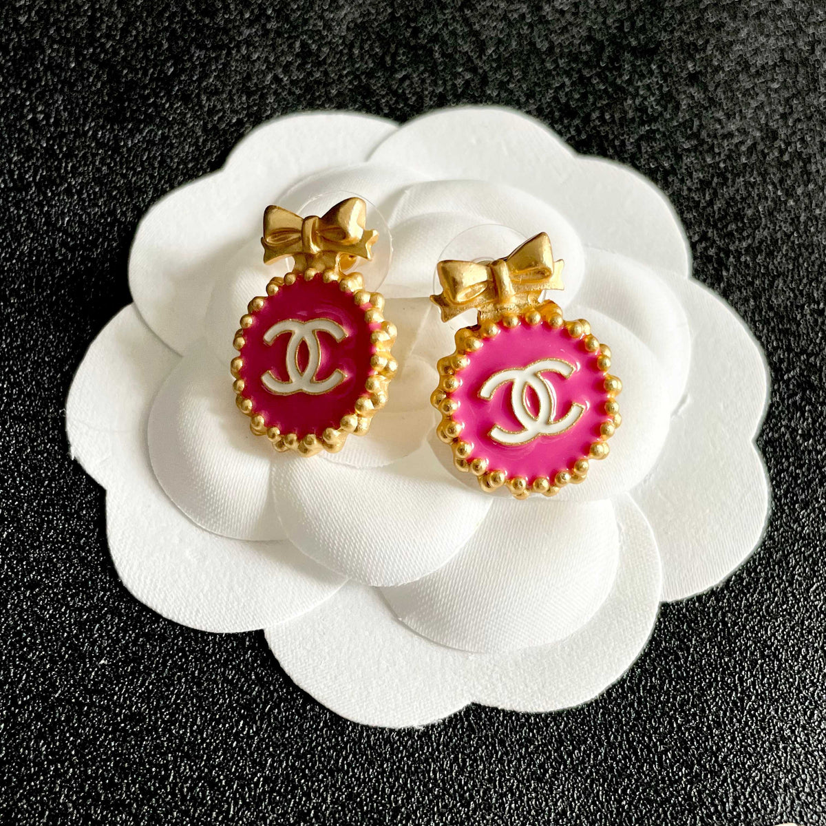 Double-C Emblem Stud Earrings in Polished Metal-Tone – Design 207 front product view