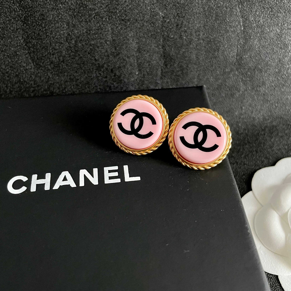 Double-C Emblem Stud Earrings in Polished Metal-Tone – Design 215 detail view