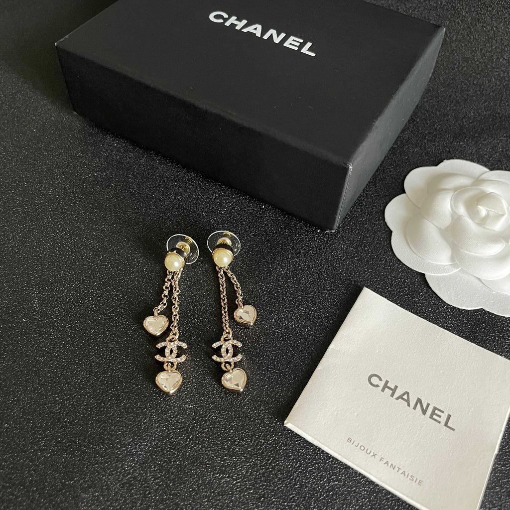Double-C Emblem Crystal-Accent Statement Earrings – Heart Detail – Design 003 close-up detail