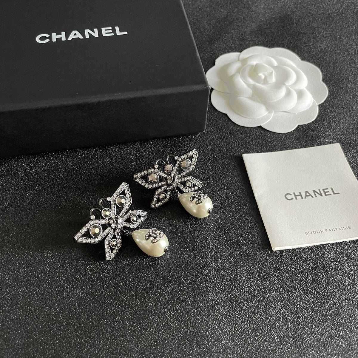 Double-C Emblem Pearl-Detail Statement Earrings – Pearl Detail – Design 018 styled product view