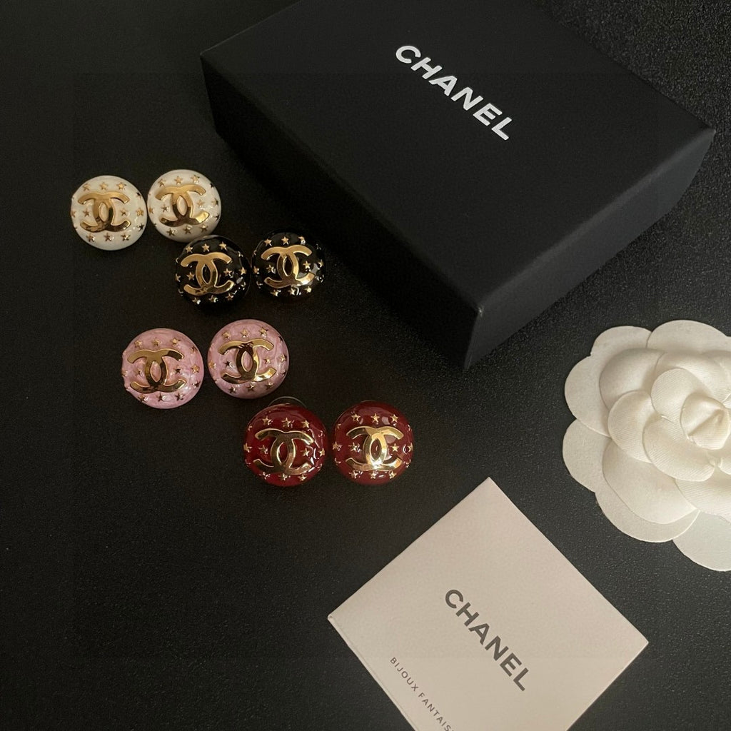 Double-C Emblem Stud Earrings in Polished Metal-Tone – Star Detail – Design 018 side detail
