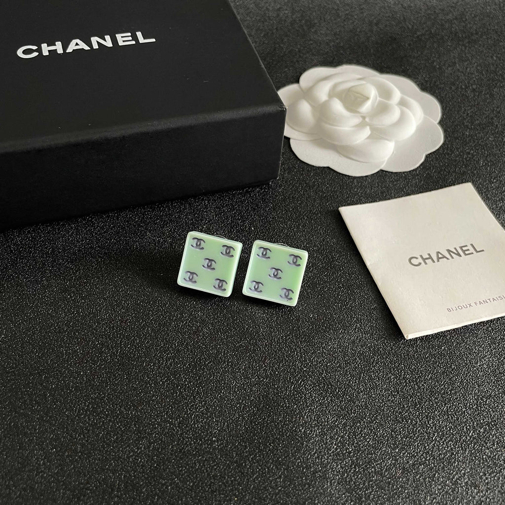Double-C Emblem Stud Earrings in Polished Metal-Tone – Design 274 styled product view