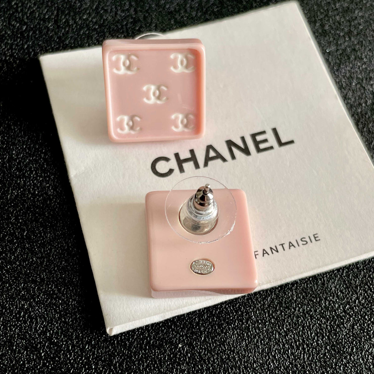 Double-C Emblem Stud Earrings in Polished Metal-Tone – Design 273 main product view