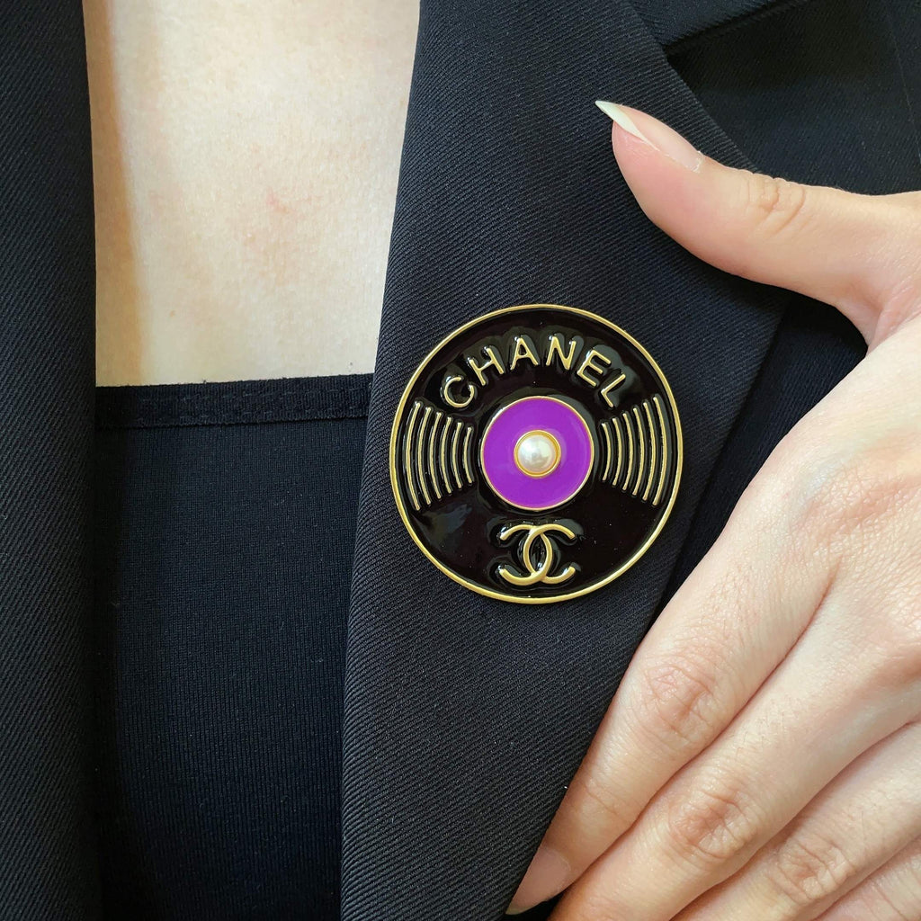 Signature Emblem Brooch in Polished Metal-Tone – Design 028 main product view