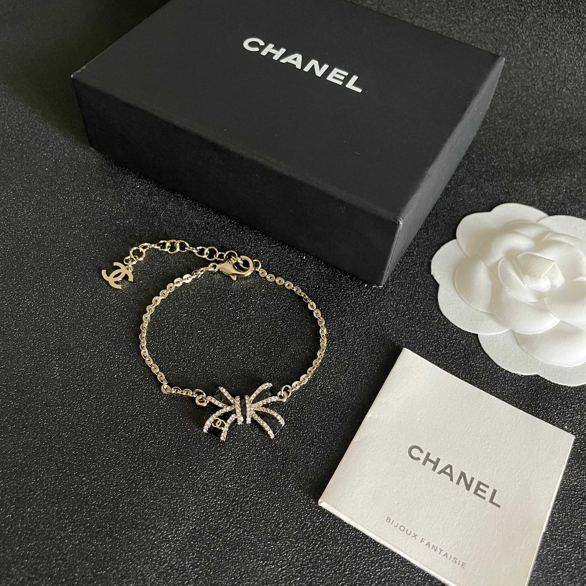 Double-C Emblem Bracelet in Polished Metal-Tone – Design 007 close-up detail