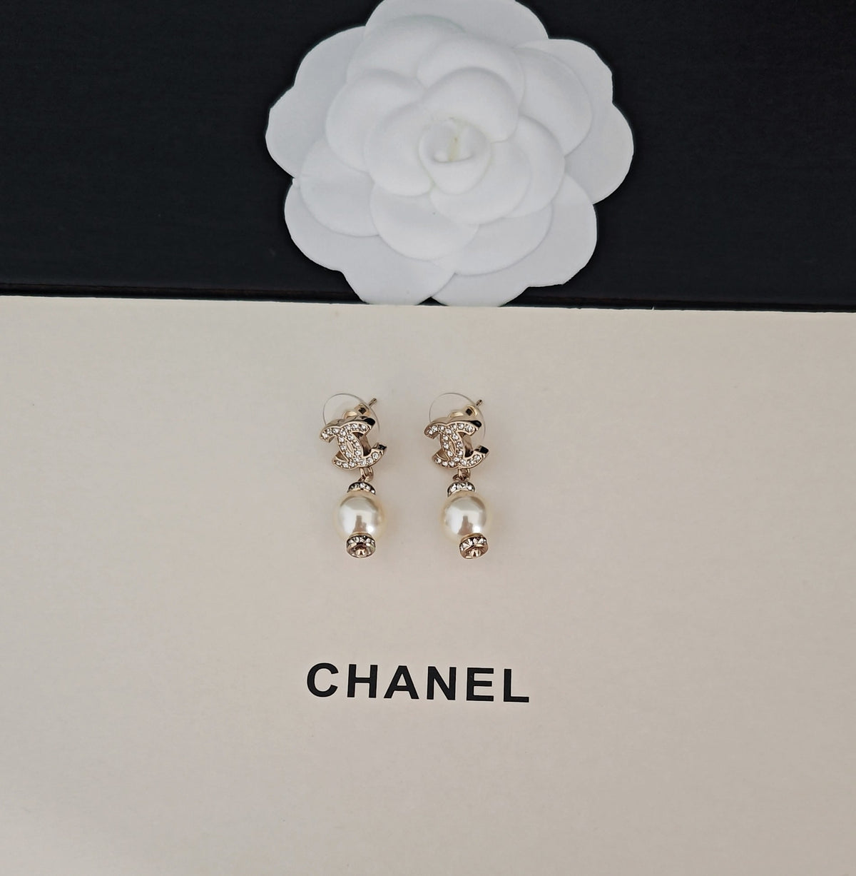 Pearl Pearl-Detail Statement Earrings – Pearl Detail – Design 009 detail view
