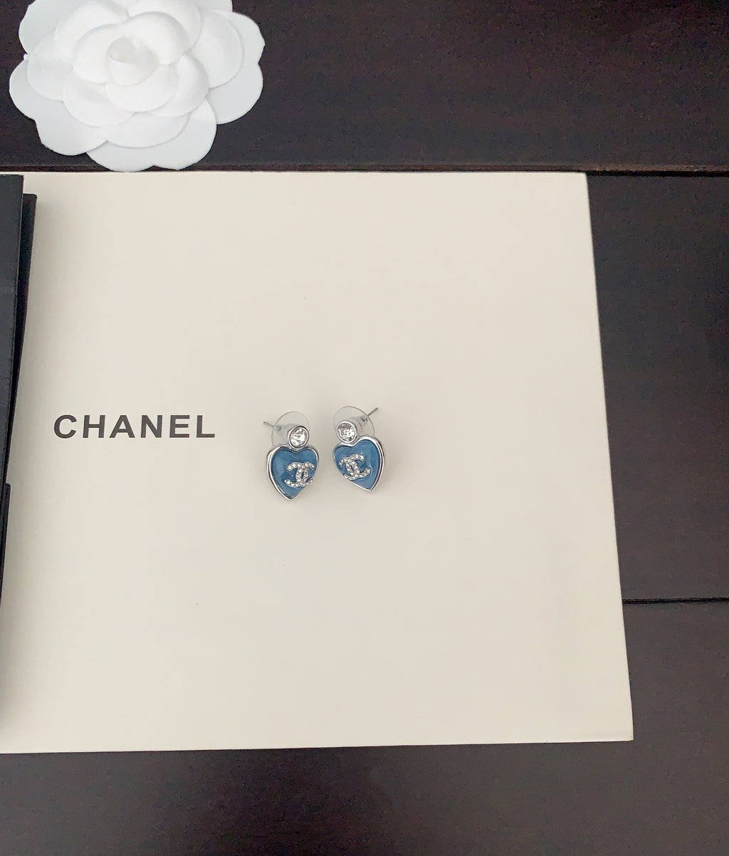 Heart Stud Earrings in Gold-Tone – Heart Detail – Design 002 styled product view