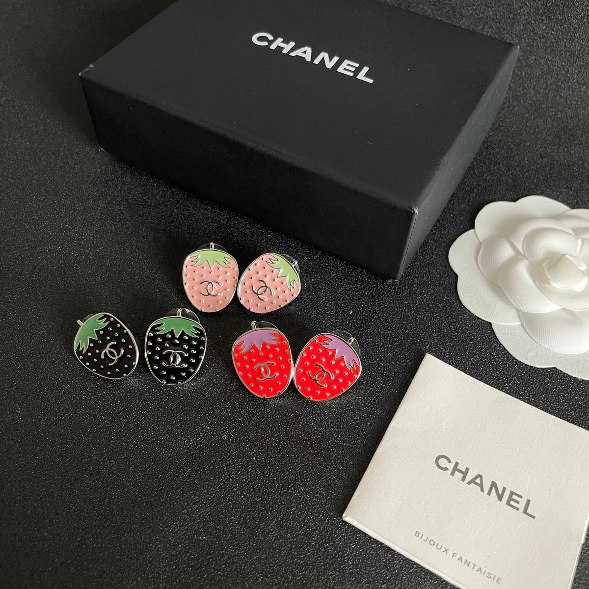 Double-C Emblem Stud Earrings in Polished Metal-Tone – Design 292 side detail