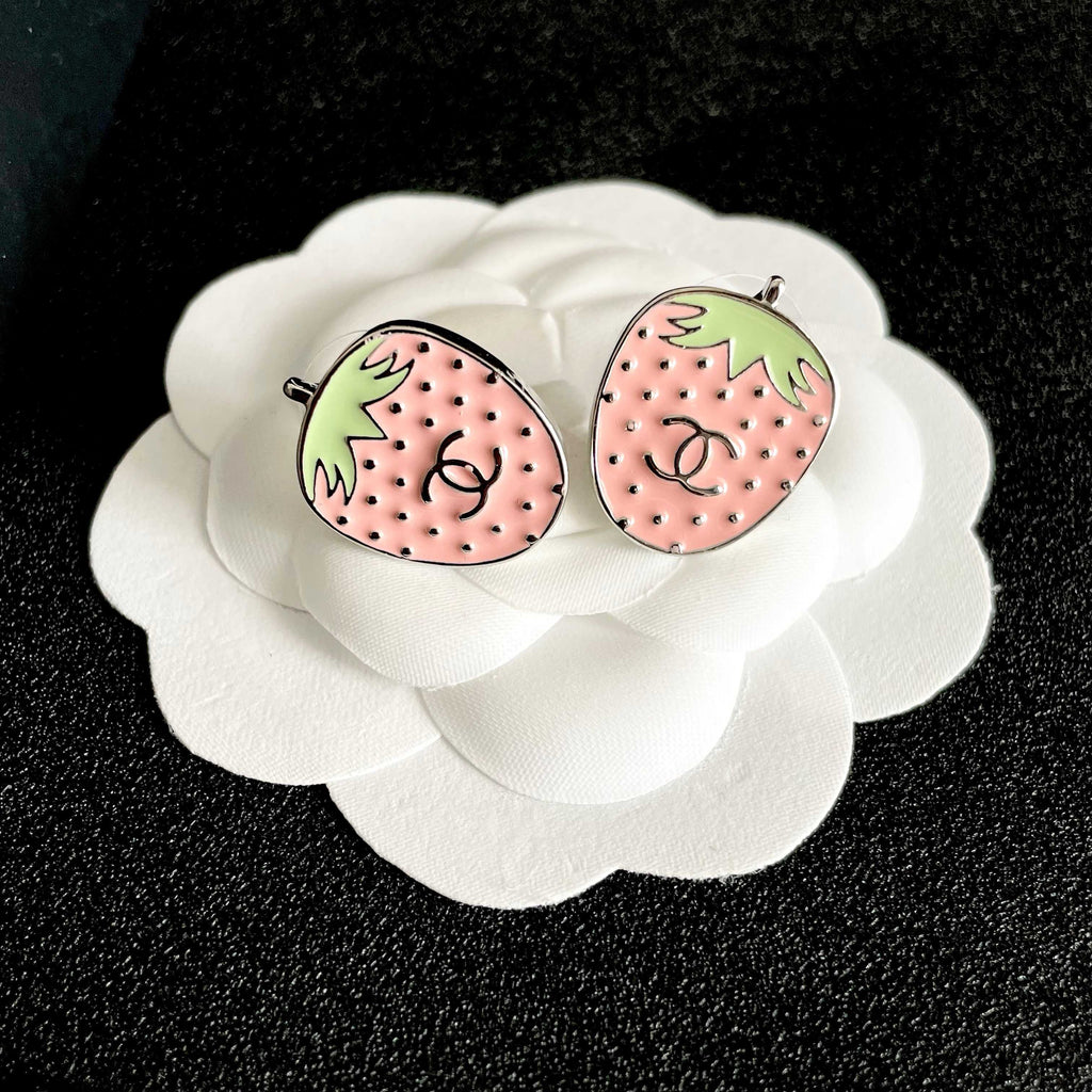 Double-C Emblem Stud Earrings in Polished Metal-Tone – Design 292 front product view