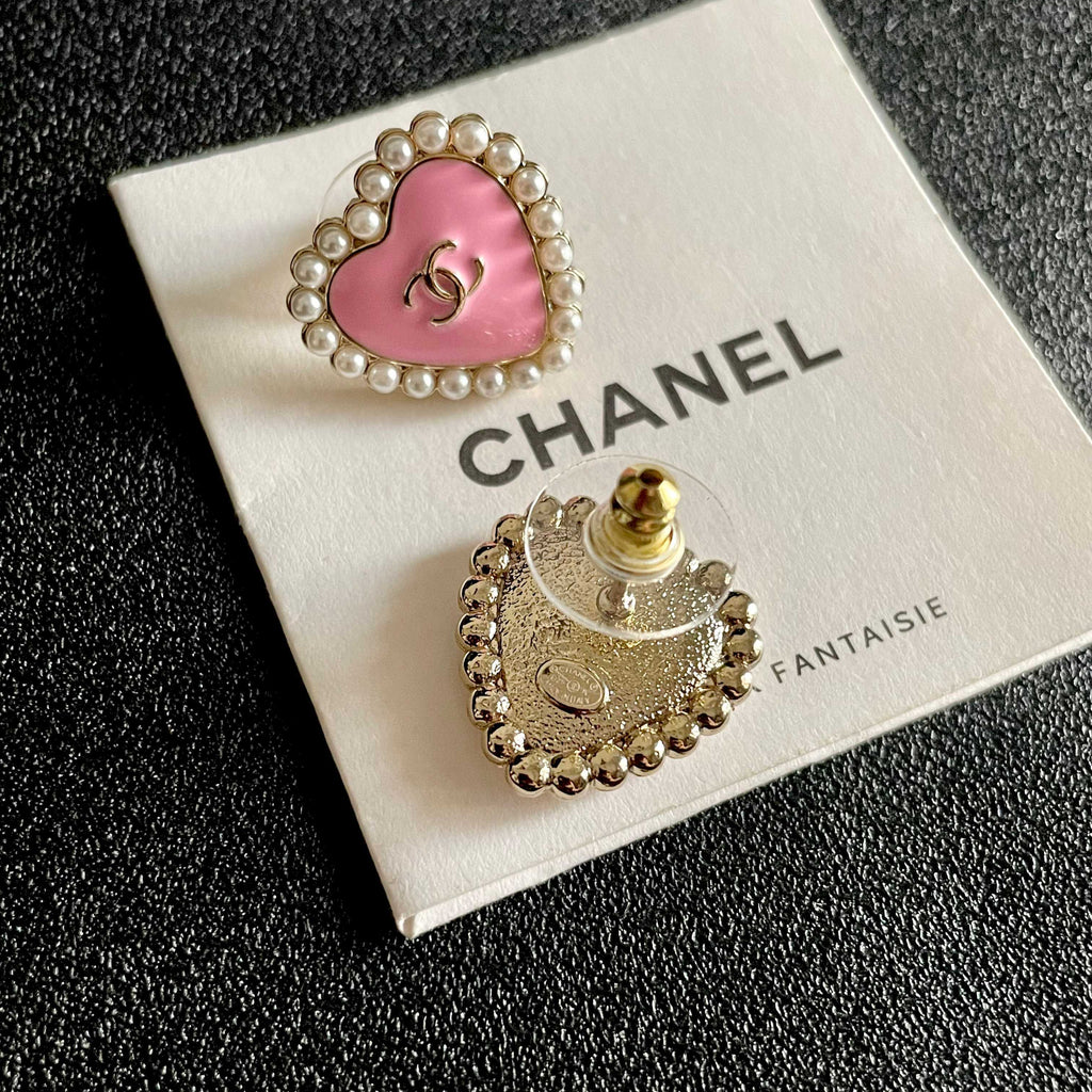 Double-C Emblem Pearl-Detail Stud Earrings – Pearl Detail – Design 022 main product view