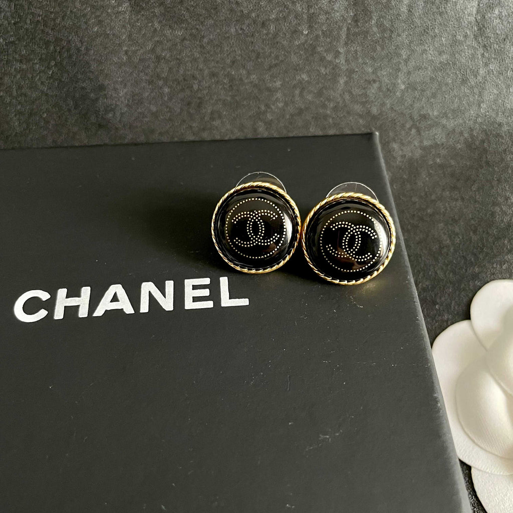 Double-C Emblem Stud Earrings in Polished Metal-Tone – Design 330 detail view